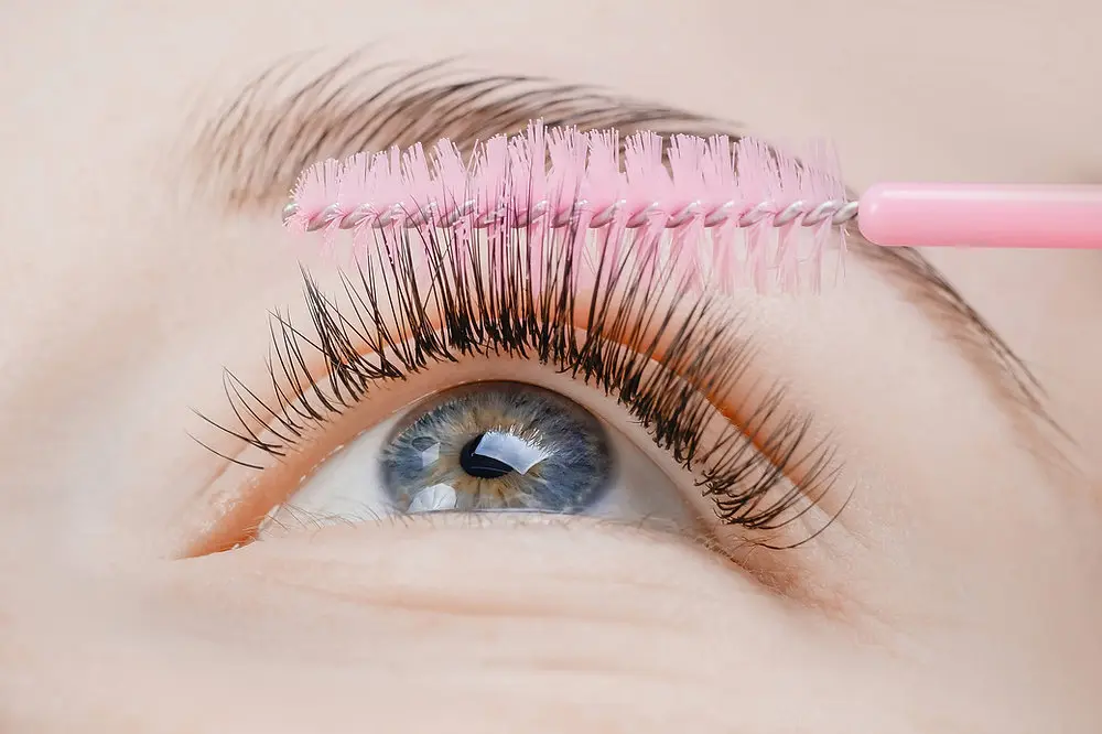 Complete Guide Take on Eyelash Care